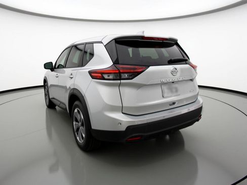 Used 2025 Nissan Rogue SV image 6