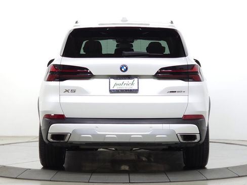 Used 2026 BMW X5 xDrive50e w/ Premium Package AWD/4WD image 7