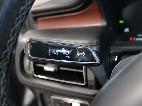 Used 2023 Lincoln Nautilus Reserve FWD image 24