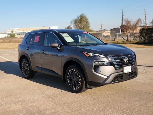 Certified 2025 Nissan Rogue SL w/ Tech Package image 47