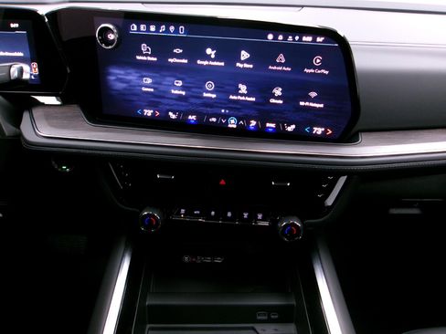 New 2026 Chevrolet Suburban LT w/ Comfort Package image 12