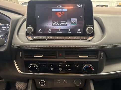 Used 2021 Nissan Rogue S AWD/4WD image 9