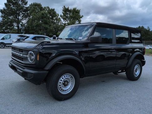 New 2025 Ford Bronco 4-Door image 7