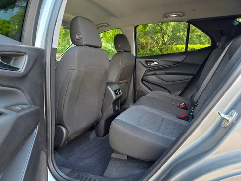 Used 2024 Chevrolet Equinox LT FWD image 34
