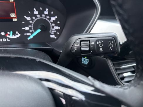 Certified 2022 Ford Escape SE w/ Cold Weather Package image 18