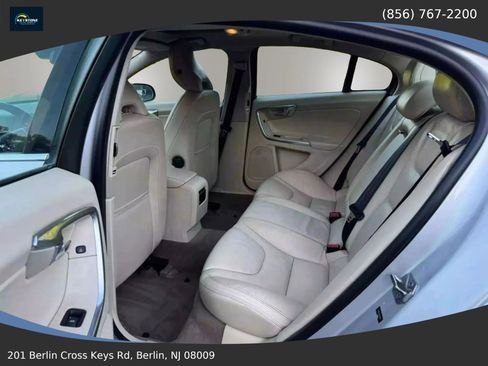 Used 2014 Volvo S60 T5 FWD image 12