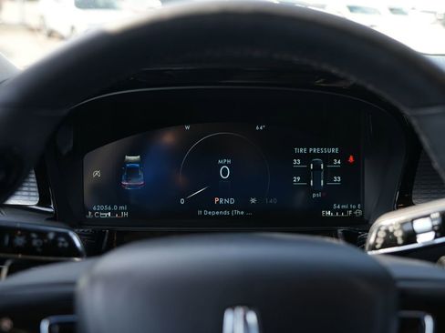 Used 2023 Lincoln Corsair AWD w/ Equipment Group 101A image 13