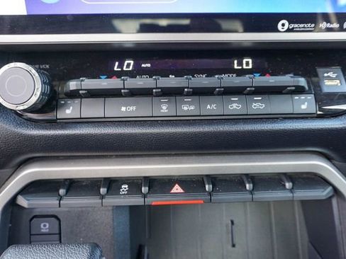 Used 2023 Toyota Tundra SR5 w/ SR5 Premium Package image 17