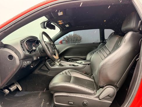 Used 2022 Dodge Challenger SRT Hellcat w/ Plus Package RWD image 24