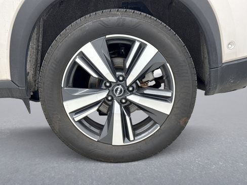 Used 2024 Nissan Rogue SL image 26