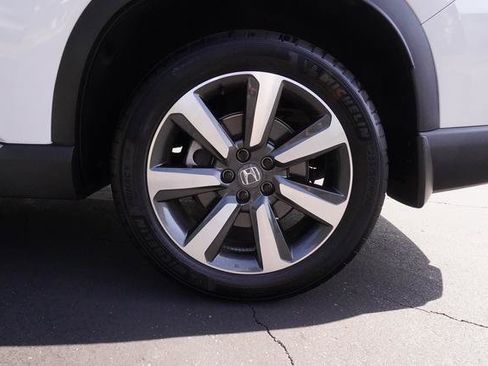 Used 2025 Honda Pilot Touring image 37