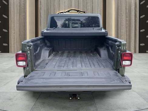 Used 2021 Jeep Gladiator Rubicon w/ Cold Weather Group image 14