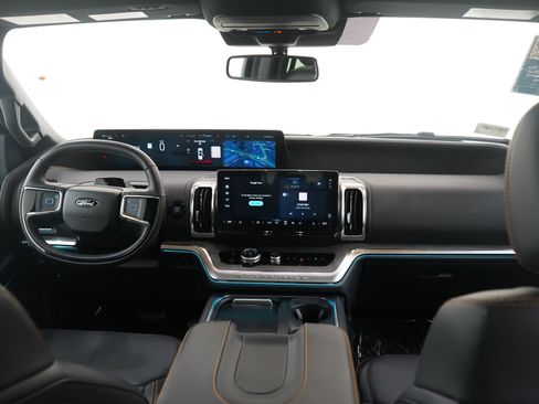 Used 2025 Ford Expedition Tremor image 15