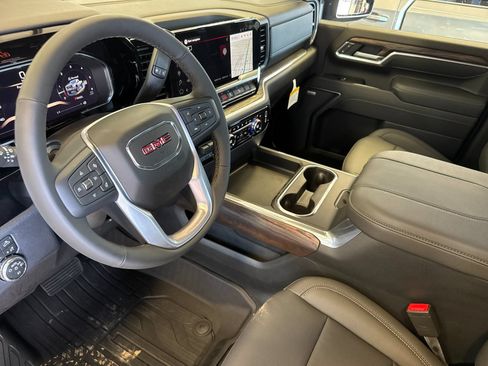 New 2026 GMC Sierra 2500 SLT w/ SLT Premium Package AWD/4WD image 10