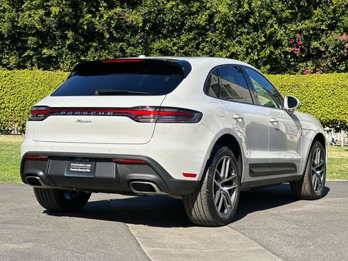New 2026 Porsche Macan image 8
