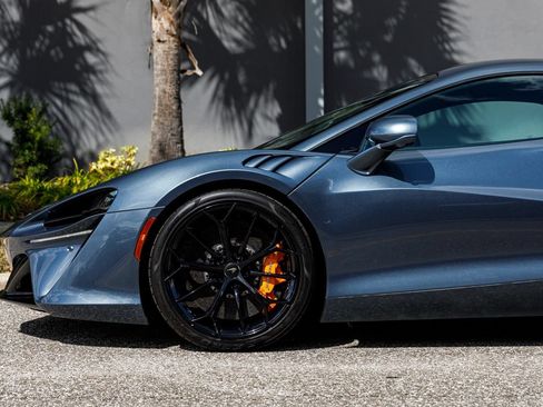 New 2026 McLaren Artura RWD image 25