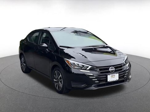 Used 2025 Nissan Versa SV FWD image 3