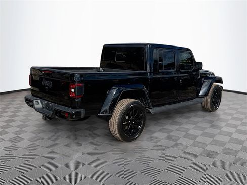 Used 2021 Jeep Gladiator Overland image 6