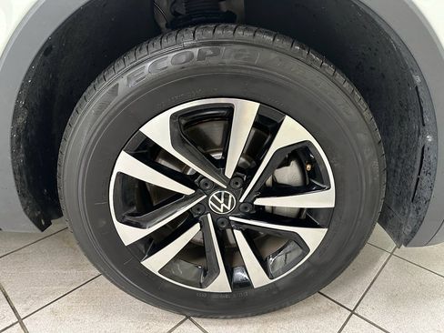 Used 2024 Volkswagen Tiguan S image 13