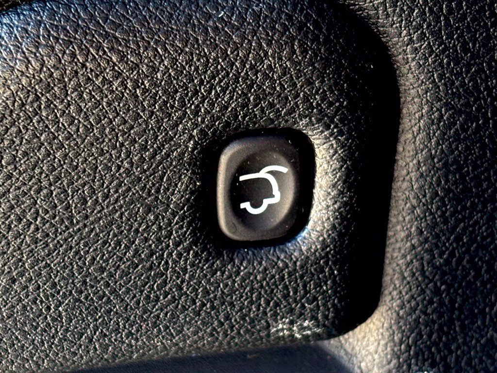 Used 2023 Dodge Durango GT RWD image 26