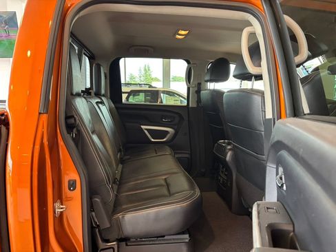 Used 2019 Nissan Titan PRO-4X w/ Pro-4x Convenience Package AWD/4WD image 26