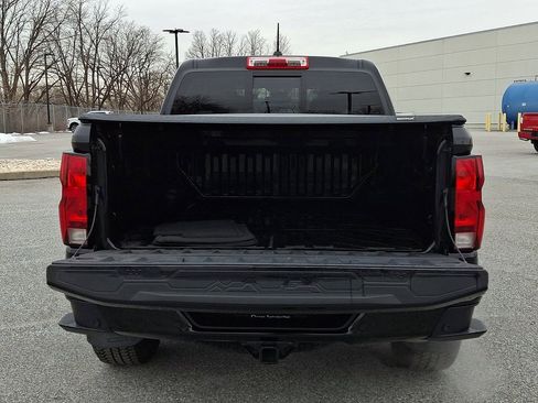 Used 2024 Chevrolet Colorado Trail Boss w/ Technology Package image 30
