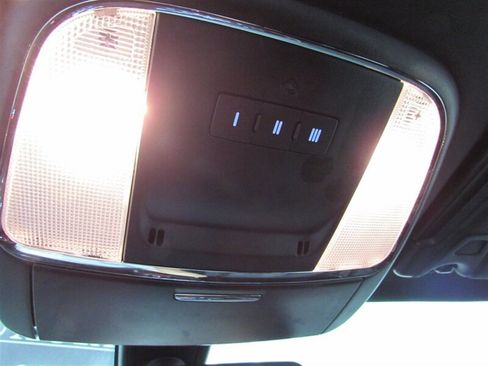 Used 2022 Dodge Charger GT image 29