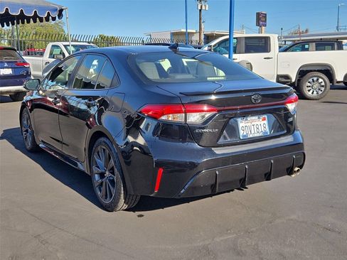 Used 2023 Toyota Corolla SE w/ SE Premium Package FWD image 32