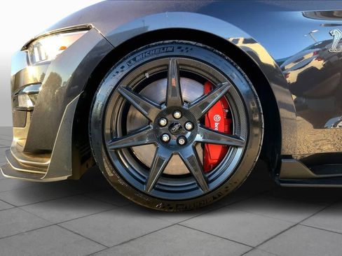 Used 2022 Ford Mustang Shelby GT500 w/ Carbon Fiber Track Pack image 10