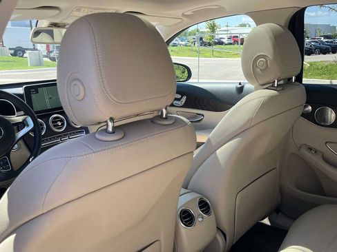 Used 2019 Mercedes-Benz GLC 300 4MATIC image 29