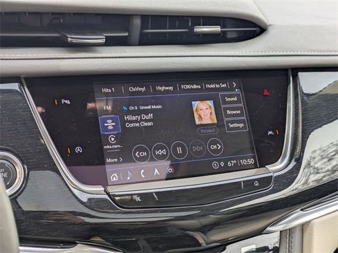 Used 2025 Cadillac XT6 Premium Luxury image 19