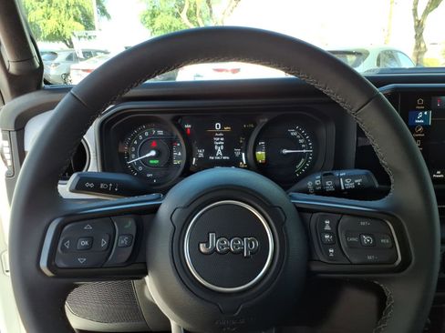Used 2025 Jeep Wrangler Unlimited Sport S 4xe AWD/4WD image 20