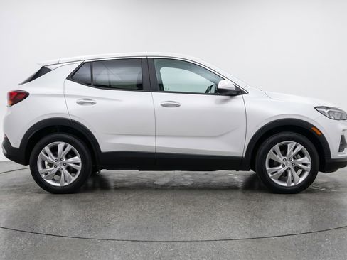 Used 2025 Buick Encore GX Preferred AWD/4WD image 11