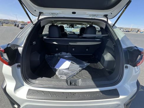 Certified 2025 Subaru Crosstrek 2.5i Limited w/ Crosstrek Mirror Package image 26