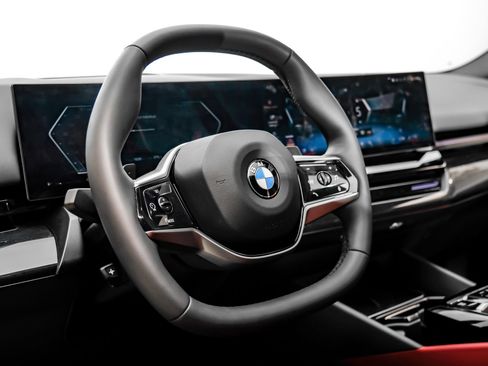 Used 2025 BMW 530i RWD image 22