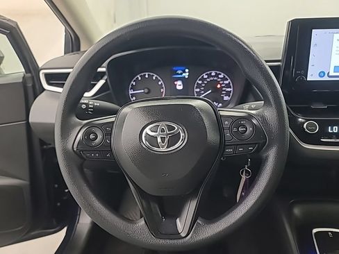Used 2025 Toyota Corolla LE FWD image 32