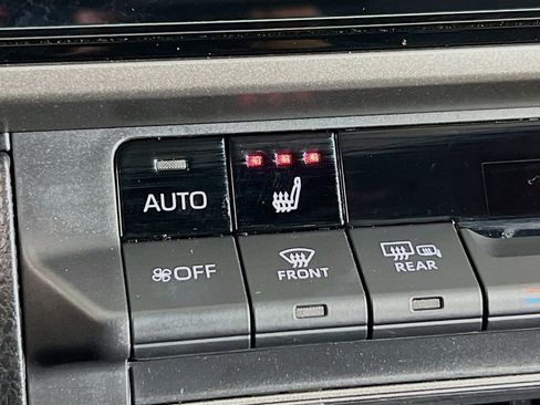 Used 2025 Toyota Camry XSE image 19