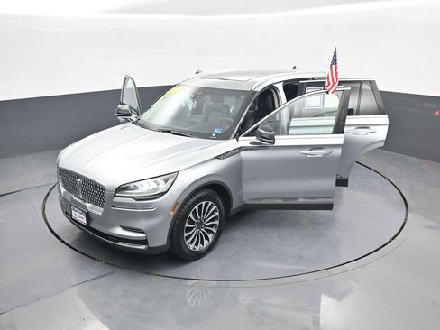 Used 2023 Lincoln Aviator AWD w/ Premium Package image 50
