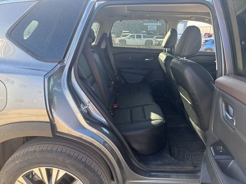 Used 2022 Nissan Rogue SV w/ SV Premium Package AWD/4WD image 19