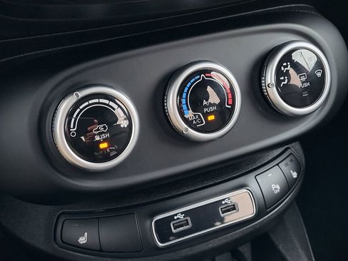 Used 2021 FIAT 500X Sport w/ Cold Weather Group image 18