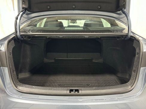 Used 2025 Toyota Corolla SE w/ SE Premium Package image 47