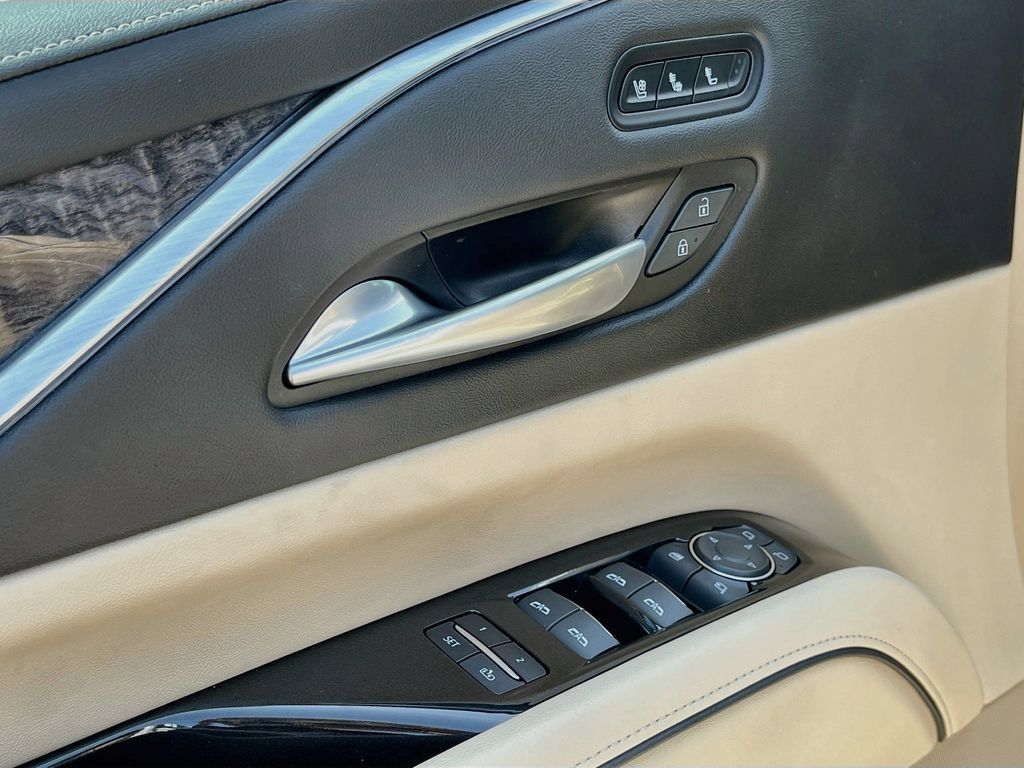 Certified 2022 Cadillac Escalade Premium Luxury w/ Performance Package AWD/4WD image 12