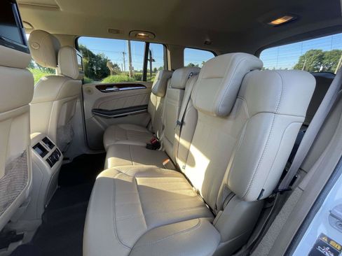 Used 2014 Mercedes-Benz GL 450 4MATIC image 14