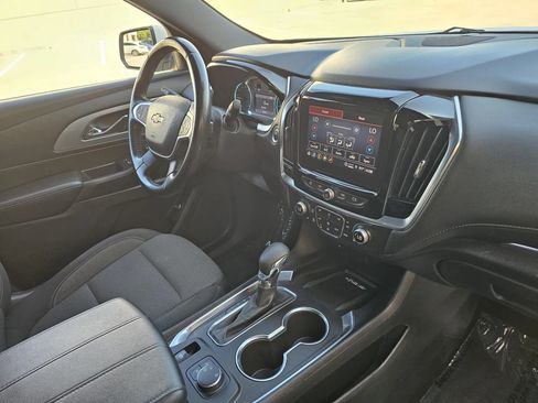 Used 2022 Chevrolet Traverse LT AWD/4WD image 22