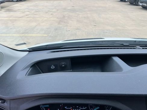 Used 2023 Ford Transit 250 148 High Roof Extended image 32