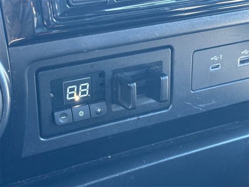 Used 2021 Nissan Titan PRO-4X image 23