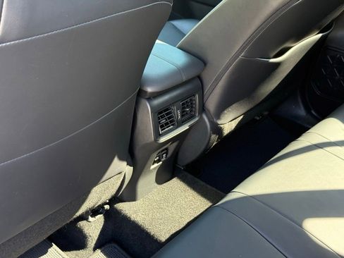 Used 2021 Toyota RAV4 XLE Premium AWD/4WD image 28