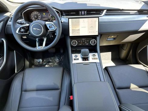 Used 2026 Jaguar F-PACE R-Dynamic S AWD/4WD image 15