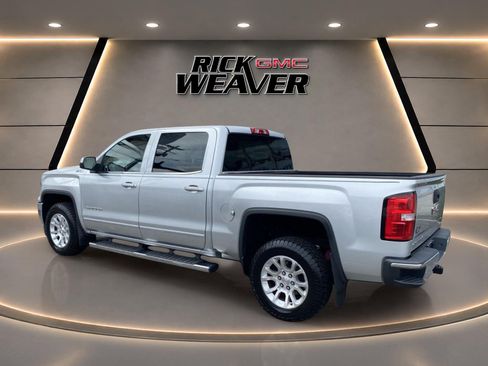 Used 2017 GMC Sierra 1500 SLE w/ SLE Value Package AWD/4WD image 3