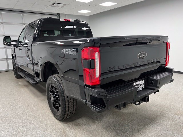 Used 2024 Ford F350 Lariat w/ Black Appearance Package AWD/4WD image 8